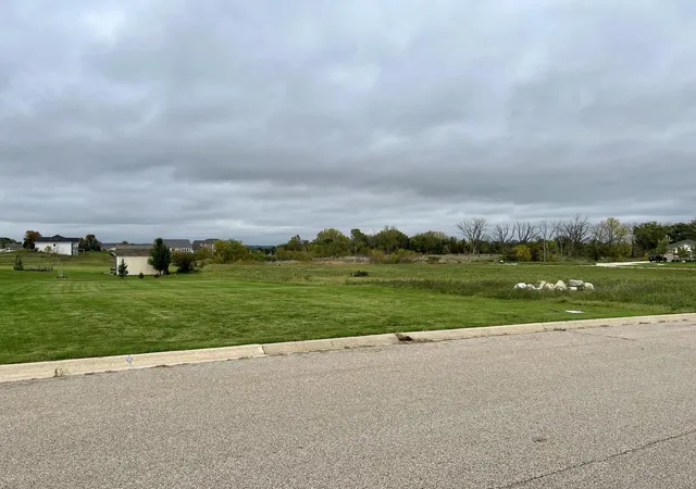 Photo 2 of Sale Pending at 910 Courtney Ln, Marengo, IL 60152 | MLS# 12767416 | Listing updated on 2026-10-05