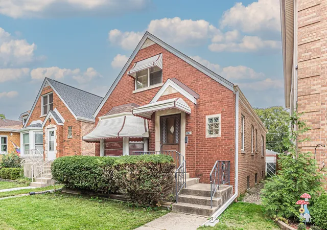 Photo 2 of Single family home for sale at 5219 N Marmora Ave, Chicago, IL 60630 | MLS# 12767419 | Listing updated on 2026-09-29