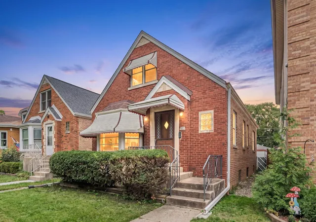 Photo 3 of Single family home for sale at 5219 N Marmora Ave, Chicago, IL 60630 | MLS# 12767419 | Listing updated on 2026-09-29