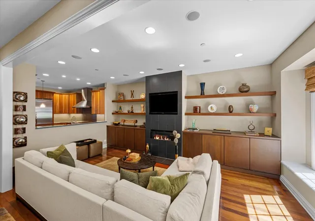 Photo 3 of Condo for sale at 930 Central Ave #930, Highland Park, IL 60035 | MLS# 12767426 | Listing updated on 2026-10-07
