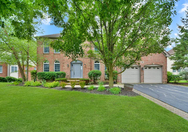 Single family home for sale at 88 Open Pkwy S, Hawthorn Woods, IL 60047 | MLS# 12767427