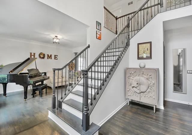 Photo 3 of Single family home for sale at 88 Open Pkwy S, Hawthorn Woods, IL 60047 | MLS# 12767427 | Listing updated on 2026-09-23