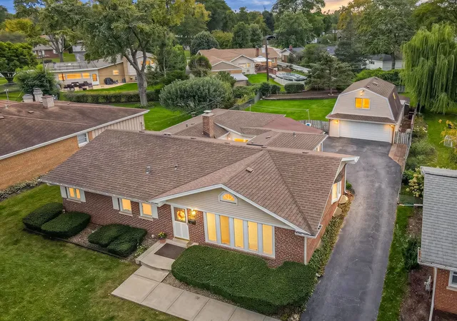 Photo 1 of Single family home for sale at 412 Catalpa Ave, Itasca, IL 60143 | MLS# 12767441 | Listing updated on 2026-10-07