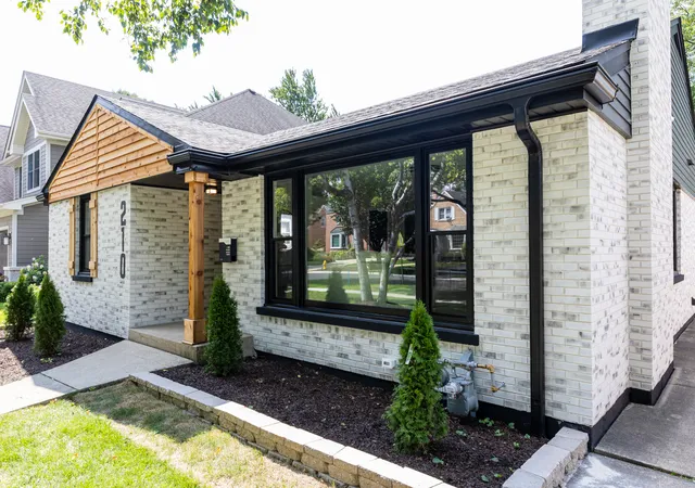 Single family home for sale at 210 S Wa Pella Ave, Mount Prospect, IL 60056 | MLS# 12767448