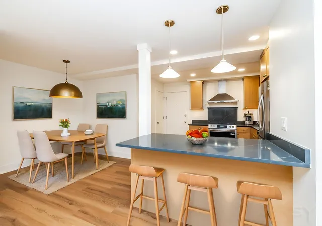 Photo 3 of Condo for sale at 406 Franklin Ave #1B, River Forest, IL 60305 | MLS# 12767452 | Listing updated on 2026-09-29