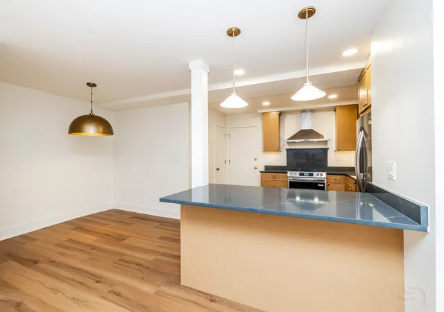 Photo 4 of Condo for sale at 406 Franklin Ave #1B, River Forest, IL 60305 | MLS# 12767452 | Listing updated on 2026-09-29