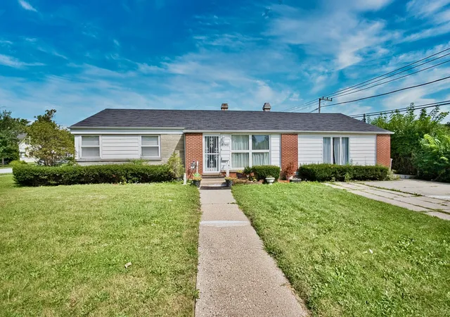 Photo 1 of Single family home for sale at 6948 Beckwith Rd, Morton Grove, IL 60053 | MLS# 12767453 | Listing updated on 2026-09-24