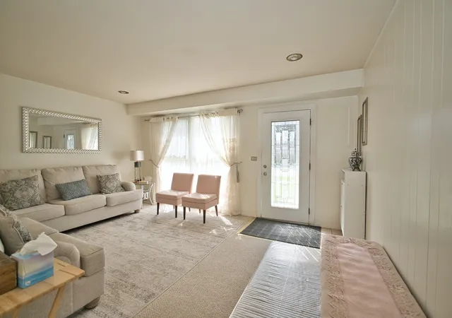 Photo 3 of Single family home for sale at 6948 Beckwith Rd, Morton Grove, IL 60053 | MLS# 12767453 | Listing updated on 2026-09-24