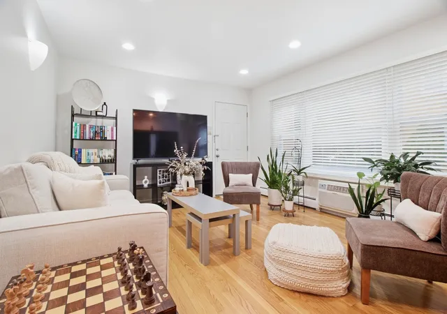 Listing Photo 5 - Condo for sale in building located at 3818 Ruby St, Schiller Park, IL 60176 - Unit #1E