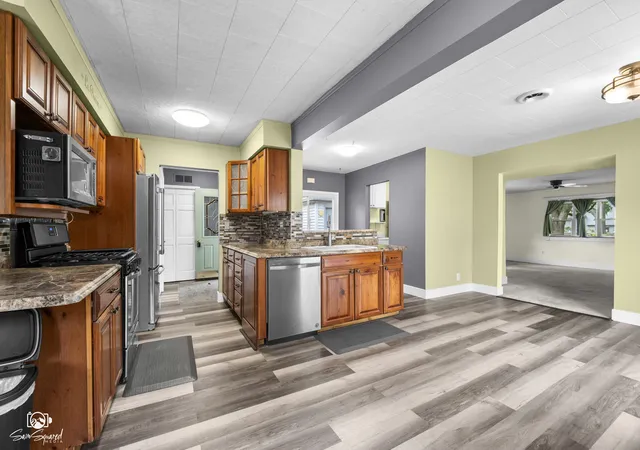 Photo 3 of Single family home for sale at 172 Lawton Ln, Bolingbrook, IL 60440 | MLS# 12767459 | Listing updated on 2026-09-30