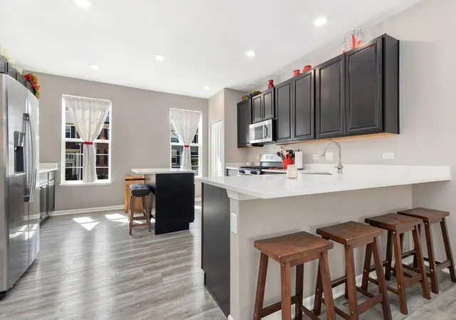 Photo 2 of Townhouse for sale at 191 Lakeshore Dr, Oswego, IL 60543 | MLS# 12767463 | Listing updated on 2026-09-30