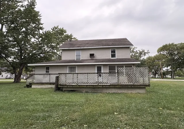 Photo 4 of Single family home for sale at 318 W Jefferson St, Gardner, IL 60424 | MLS# 12767469 | Listing updated on 2026-10-08