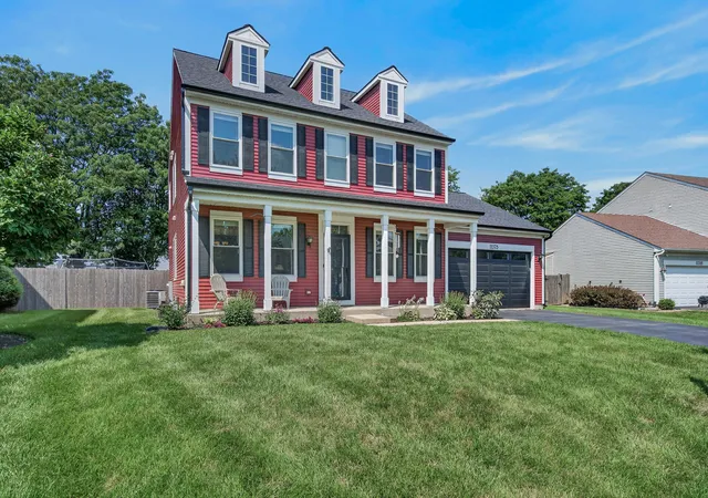 Photo 3 of Single family home for sale at 11375 Middletown Ln, Huntley, IL 60142 | MLS# 12767473 | Listing updated on 2026-09-23