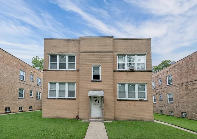 Photo 2 of Condo for sale at 6547 N California Ave #2N, Chicago, IL 60645 | MLS# 12767487 | Listing updated on 2026-09-24