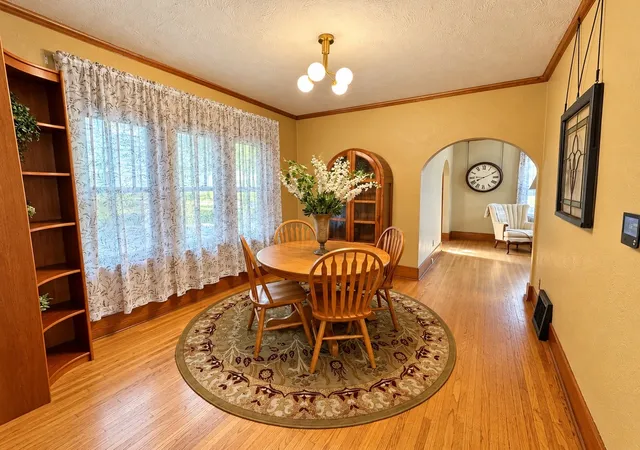 Photo 4 of Single family home for sale at 20 S Julian St, Naperville, IL 60540 | MLS# 12767488 | Listing updated on 2026-10-08
