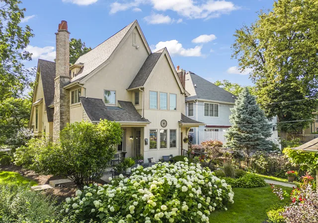 Photo 3 of Single family home for sale at 706 N Ellsworth St, Naperville, IL 60563 | MLS# 12767493 | Listing updated on 2026-10-02