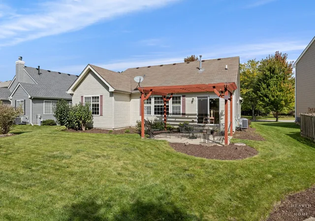 Photo 3 of Single family home for sale at 1352 Evergreen Ln, Pingree Grove, IL 60140 | MLS# 12767494 | Listing updated on 2026-10-06