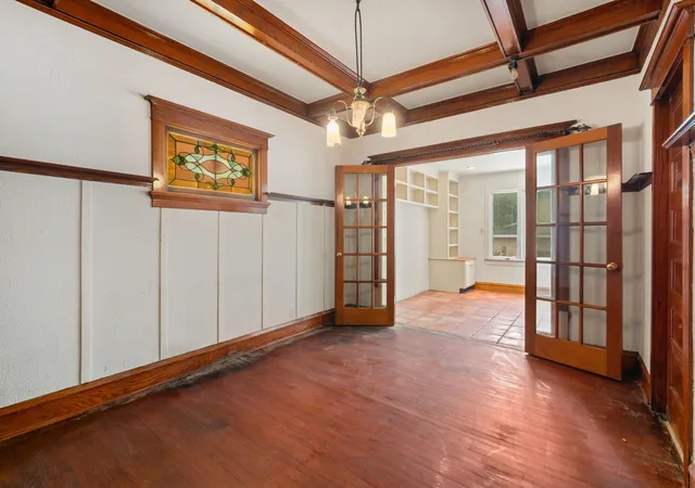 Photo 3 of Sale Pending at 1435 W Glenlake Ave, Chicago, IL 60660 | MLS# 12767497 | Listing updated on 2026-10-07