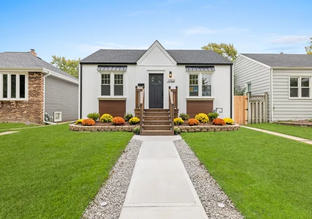 Photo 1 of Single family home for sale at 17821 Roy St, Lansing, IL 60438 | MLS# 12767511 | Listing updated on 2026-10-01