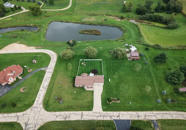 Photo 2 of Single family home for sale at 1910 Lakeview Ln, Dixon, IL 61021 | MLS# 12767517 | Listing updated on 2026-09-30