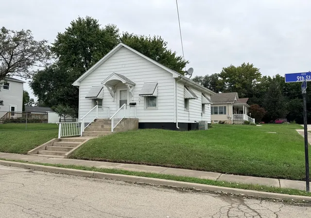 Photo 1 of Single family home for sale at 403 E 9th Street, Peru, IL 61354 | MLS# 12767524 | Listing updated on 2026-10-05