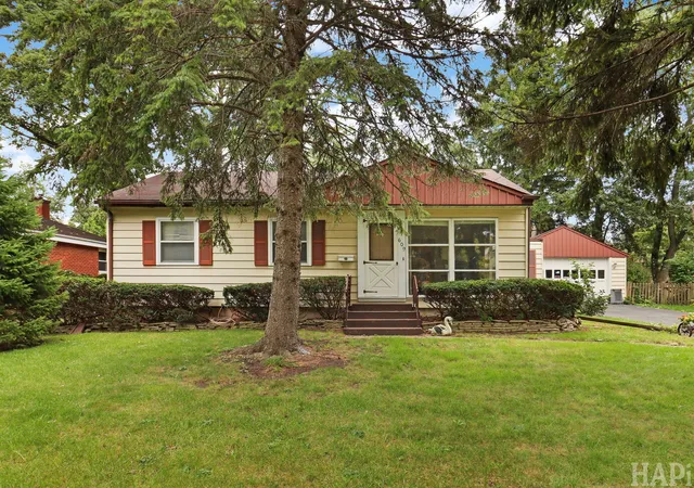Photo 2 of Single family home for sale at 609 Glendale Rd, Glenview, IL 60025 | MLS# 12767539 | Listing updated on 2026-10-05