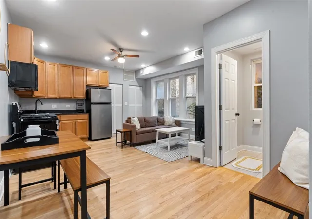 Photo 2 of Condo for sale at 6812 N Wayne Ave #3E, Chicago, IL 60626 | MLS# 12767542 | Listing updated on 2026-09-24