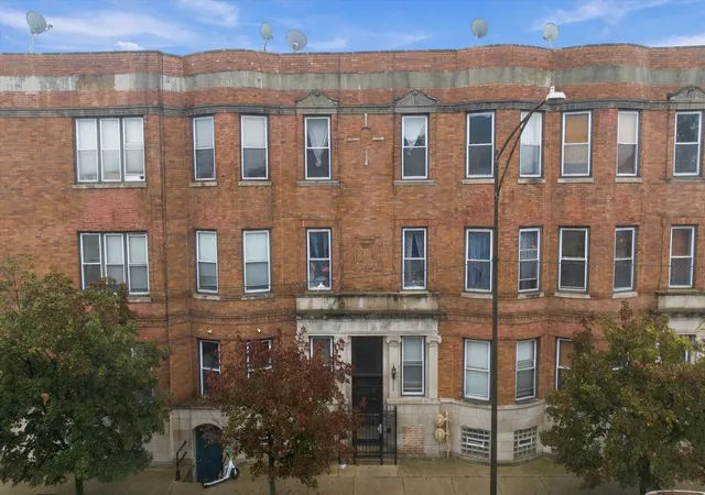 Condo for sale at 231 E 59th Street #1, Chicago, IL 60637 | MLS# 12767563