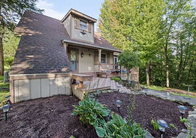 Photo 2 of Single family home for sale at 4 Oxbow Path, Galena, IL 61036 | MLS# 12767592 | Listing updated on 2026-10-04