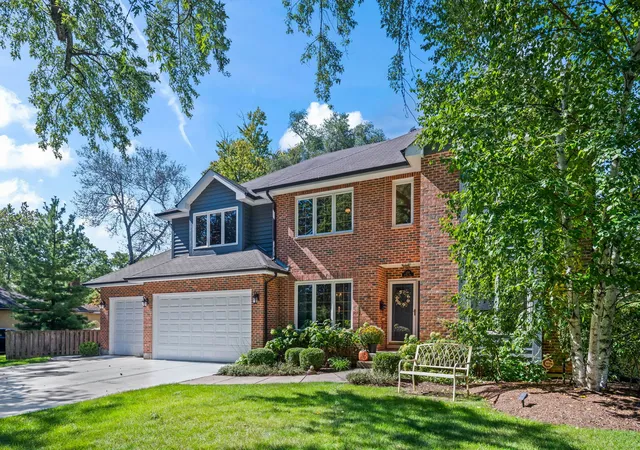 Photo 1 of Single family home for sale at 1216 N Yale Ave, Arlington Heights, IL 60004 | MLS# 12767593 | Listing updated on 2026-10-06