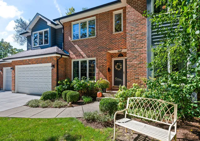 Photo 3 of Single family home for sale at 1216 N Yale Ave, Arlington Heights, IL 60004 | MLS# 12767593 | Listing updated on 2026-10-06