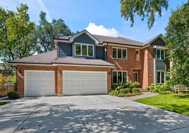 Photo 4 of Single family home for sale at 1216 N Yale Ave, Arlington Heights, IL 60004 | MLS# 12767593 | Listing updated on 2026-10-06
