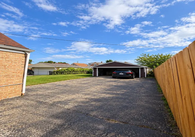 Photo 17 of Single family home for sale at 4137 Ruby St, Schiller Park, IL 60176 | MLS# 12767599 | Listing updated on 2026-10-04