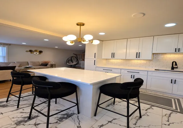 Photo 4 of Single family home for sale at 4137 Ruby St, Schiller Park, IL 60176 | MLS# 12767599 | Listing updated on 2026-10-04