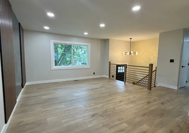 Photo 3 of Single family home for sale at 807 Hayward Ave, Streamwood, IL 60107 | MLS# 12767600 | Listing updated on 2026-10-05