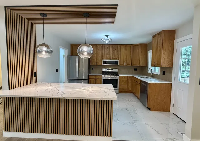 Photo 4 of Single family home for sale at 807 Hayward Ave, Streamwood, IL 60107 | MLS# 12767600 | Listing updated on 2026-10-05