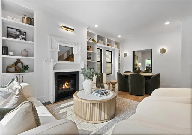 Photo 4 of Single family home for sale at 1962 W Wilson Ave, Chicago, IL 60640 | MLS# 12767615 | Listing updated on 2026-10-22