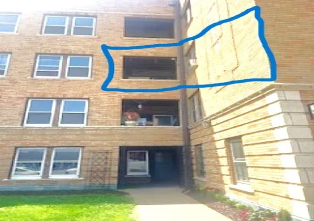 Listing Photo 4 - Condo for sale in building located at 1634 18th Ave, Rock Island, IL 61201 - Unit #2