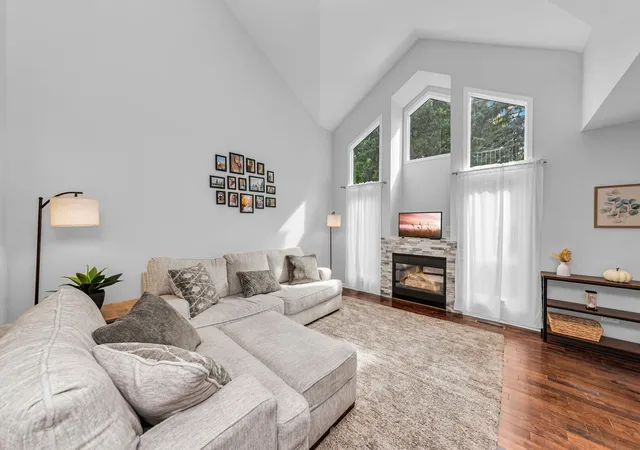 Photo 3 of Townhouse for sale at 307 N Charles Ave, Naperville, IL 60540 | MLS# 12767629 | Listing updated on 2026-09-24