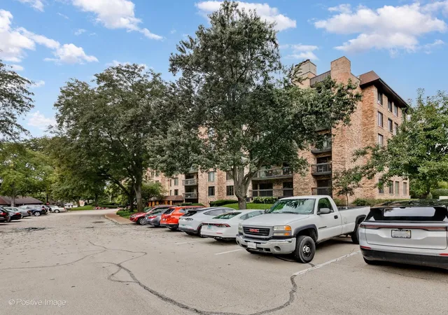 Photo 2 of Condo for sale at 3860 Mission Hills Rd #217, Northbrook, IL 60062 | MLS# 12767630 | Listing updated on 2026-10-07