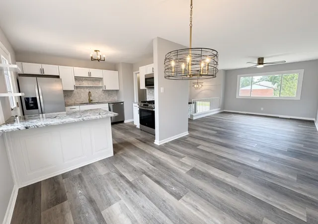 Photo 3 of Single family home for sale at 918 Union Dr, University Park, IL 60484 | MLS# 12767642 | Listing updated on 2026-09-24