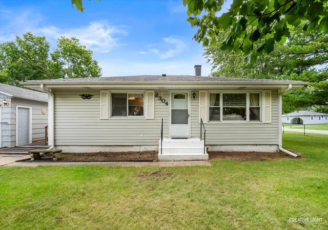 Single family home for sale at 2304 Countryside Dr, Montgomery, IL 60538 | MLS# 12767649