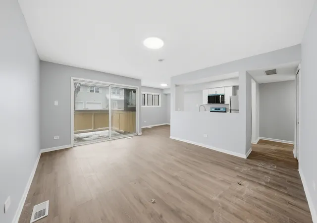 Photo 3 of Townhouse for sale at 19425 Oak Ave, Country Club Hills, IL 60478 | MLS# 12767663 | Listing updated on 2026-09-24