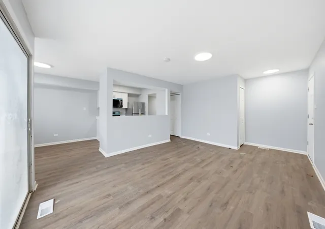 Photo 3 of Townhouse for sale at 19425 Oak Ave, Country Club Hills, IL 60478 | MLS# 12767663 | Listing updated on 2026-09-24