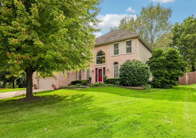 Single family home for sale at 2002 Ravine Dr, Gurnee, IL 60031 | MLS# 12767677