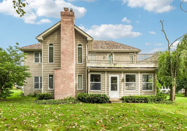 Photo 3 of Single family home for sale at 2002 Ravine Dr, Gurnee, IL 60031 | MLS# 12767677 | Listing updated on 2026-09-26