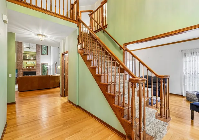 Photo 4 of Single family home for sale at 2002 Ravine Dr, Gurnee, IL 60031 | MLS# 12767677 | Listing updated on 2026-09-26