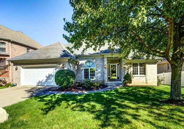 Single family home for sale at 913 East St, Lemont, IL 60439 | MLS# 12767680