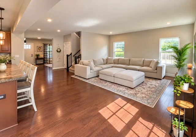 Photo 4 of Single family home for sale at 3306 Winterberry Dr, Joliet, IL 60431 | MLS# 12767682 | Listing updated on 2026-09-23