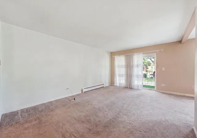 Listing Photo 5 - Condo for sale in building located at 6 E Lillian Ave, Arlington Heights, IL 60004 - Unit #2B